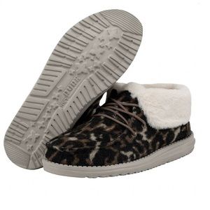 Women’s Heydude Size 9.